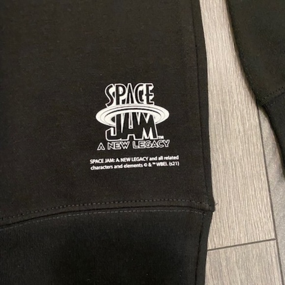 Mitchell & Ness Space Jam Squad Black Crewneck Sweatshirt NWT - Picture 4 of 7